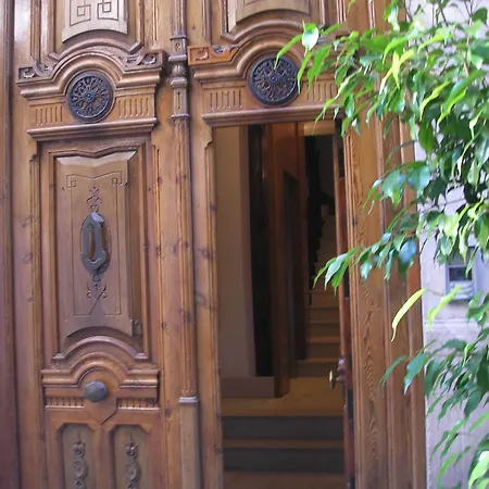 Reina Catedral Apartament *